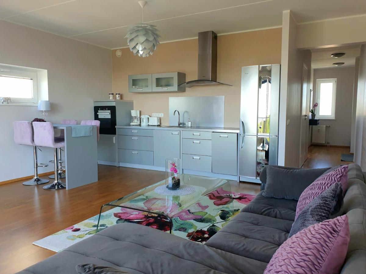 Seaview Apartment Parnu Luaran gambar