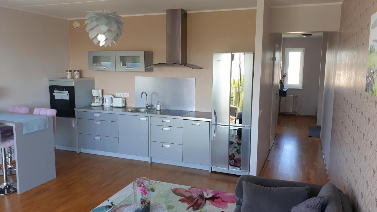 Seaview Apartment Parnu Luaran gambar